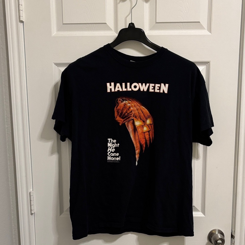 Black Halloween Graphic T-Shirt m13